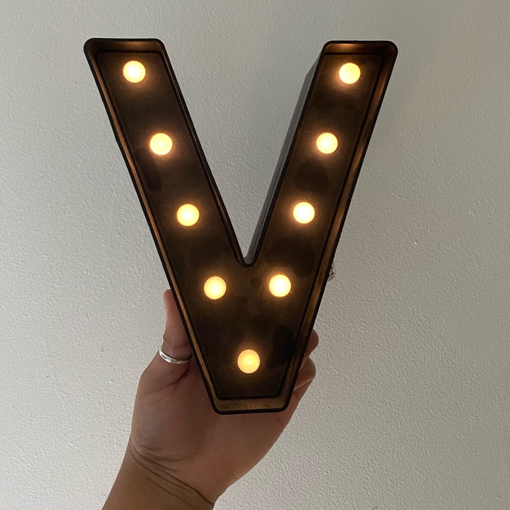 Light up letter